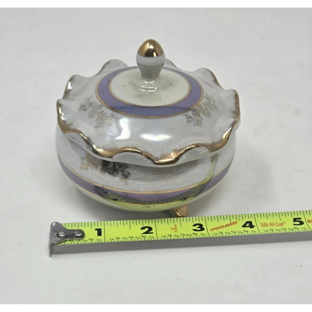 Diamond Fine China Korea Footed Trinket Box Lusterware Lavender‎ Gold Ruffle Lid